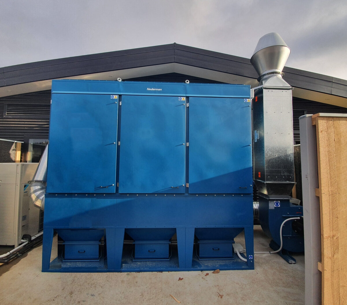 Auto MZ dust collector at Terrace School